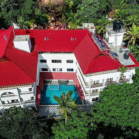 Sajjoys Hotel Varkala Exterior photo