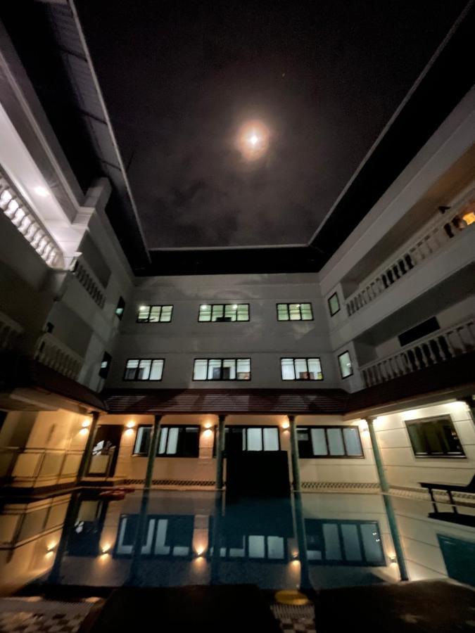 Sajjoys Hotel Varkala Exterior photo